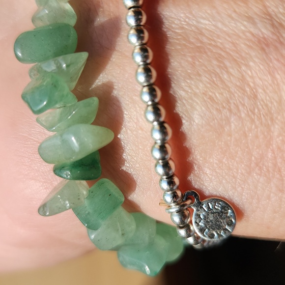 Delicate and minimalist ensemble of necklaces and coordinating bracelets - Picture 5 of 5